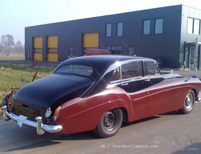 Mystery Bentley spotted. (Upd. 1956 S1 Saloon by Freestone & Webb)