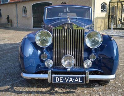 PostWarClassic of the week: 1947 Rolls Royce Silver Wraith