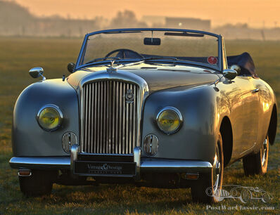 PostWarClassic of the week: 1952 Bentley R-Type DHC by Graber