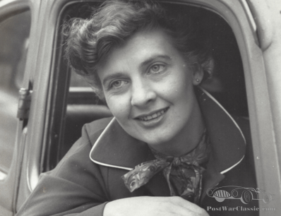 Chriss Lanng in her Citroën Traction Avant 