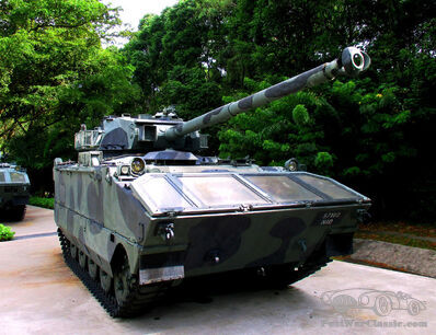 Live demonstration at Rétromobile 2022: the Musée des Blindés de Saumur presents the AMX 10 PAC 90 amphibious tank