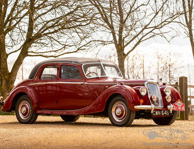 Clowning around, a BMW barnfind, saving the showgirl's Lagonda, and much more...