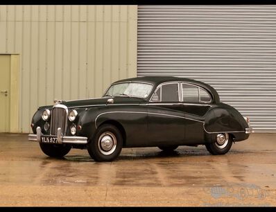 Fifties family saloons for all tastes at Historics
