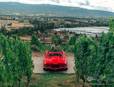 Playmate pink, a speedy postcard, an Amilcar, and much more...