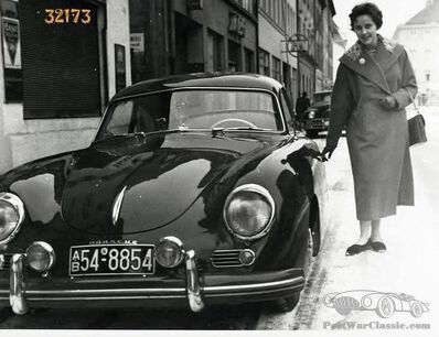A timeless beauty: The Porsche 356 in its winter elegance