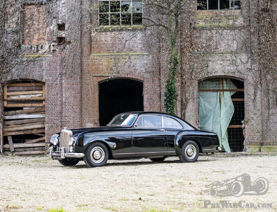 Un raro gentleman-racer: la Bentley S1 Continental Fastback