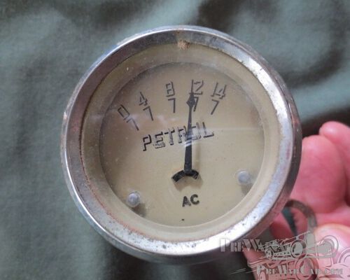 Daimler gauges for Daimler