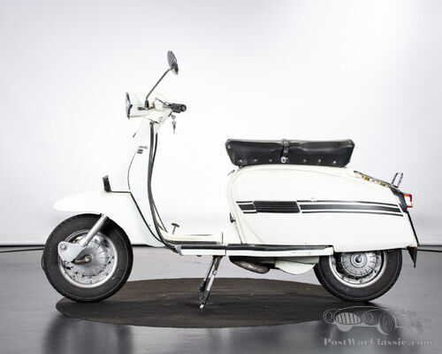 1970 Innocenti LAMBRETTA DL 150 "MACCHIA NERA"