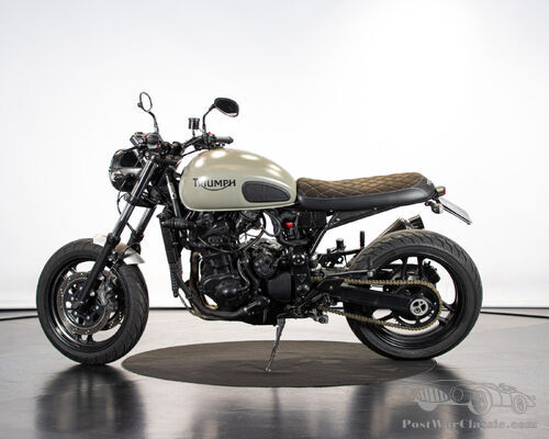 1994 Triumph TRIDENT 900 CAFE' RACER