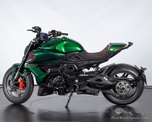 2024 Ducati DUCATI DIAVEL V4 BENTLEY
