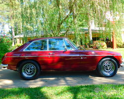 1974 MGB GT V8