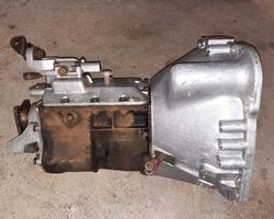 Jaguar E -type first series 3.8 L Moss gearbox (EB 1015 JS)