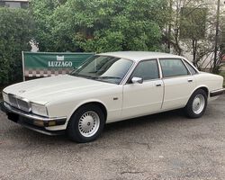 Jaguar XJ6 4.0 (XJ40) Sovereign