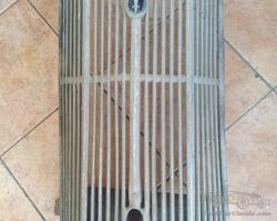 Ford Ten grille