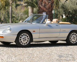 1990 Alfa Romeo Spider 2000 Quadrifoglio Verde | LeBolide Auction | Ending May 20, 2022 - 12.30