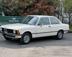 BMW 316 (E21) Targhe Nere