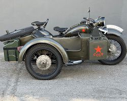 Dnepr KMZ K750 Seitenwagen