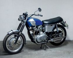 1971 TRIUMPH T120R Bonneville | Automobiles de Collection | Aguttes Auctions | June 26, 2022