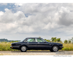 1990 Jaguar XJ 40 | Osenat Auction | 18 July 2022