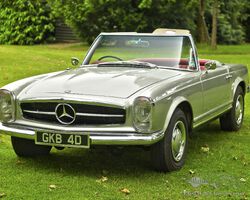 1966 Mercedes W113 230SL Pagoda