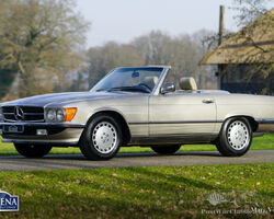 1987 Mercedes-Benz 560 SL