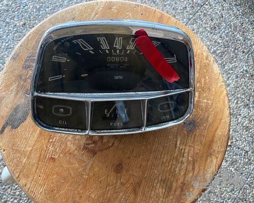 Smiths dashboard with speedo , oil, fuel and amp gauges