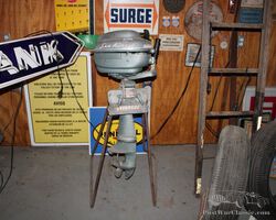 Vintage Sea King 5 motor (stand sold separately) | Henderson Collector Motor Series Auction | May 6, 2023