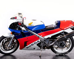 Honda RC 30 1988