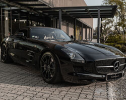 Mercedes Benz SLS V8 6.3 AMG roadster 2011
