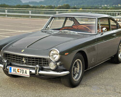 1963 Ferrari 250 GTE 2+2 di Pininfarina | Guida a sinistra
