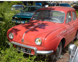 1957 RENAULT DAUPHINE - Lot 60 - Osenat