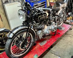 1947 HRD Vincent Rapide.