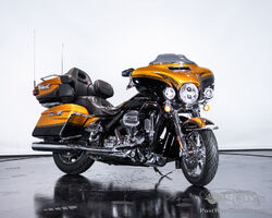 HARLEY DAVIDSON ULTRA LIMITED CVO - 2015