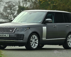 2019 Range Rover Vogue SE.