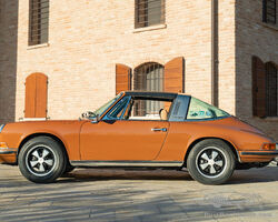 1972 PORSCHE 911 T 2.4 TARGA “OIL KLAPPE”