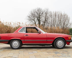 1988 MERCEDES-BENZ 560 SL