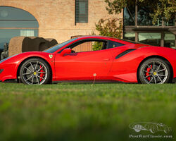 2019 FERRARI 488 PISTA