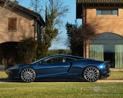 2022 MCLAREN GT