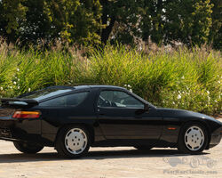1988 PORSCHE 928 S4