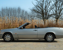 1994 MERCEDES-BENZ E 200 CABRIO