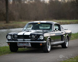 Krachtige Ford Mustang Fastback 2+2 uit 1964 -