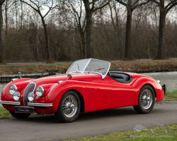 Lovely Jaguar XK 120 Open-two-seater from 1951