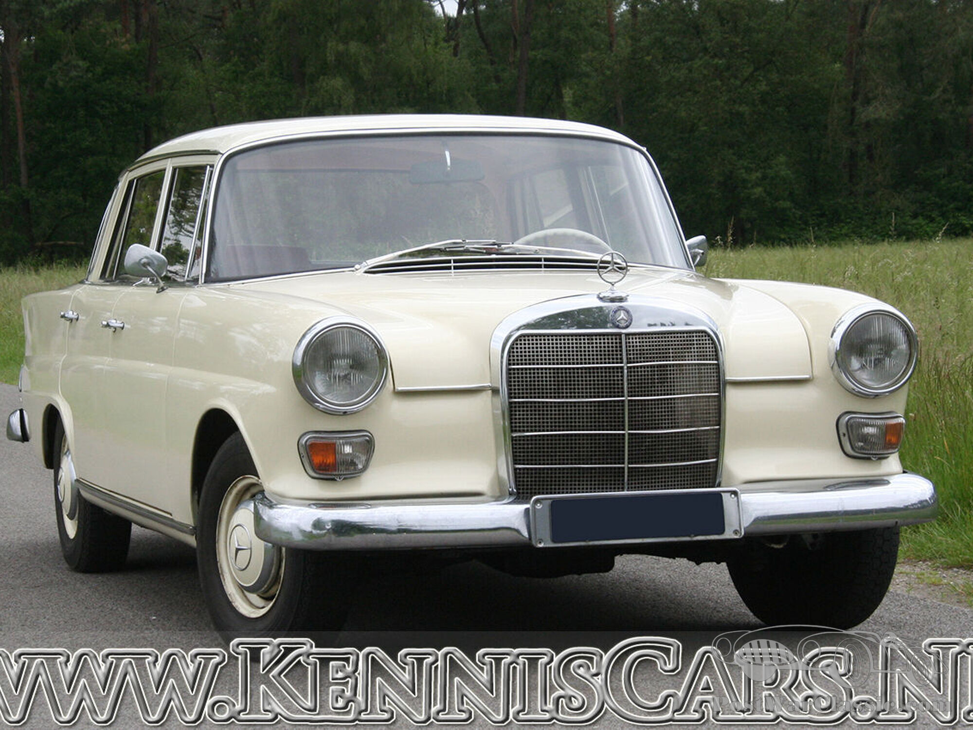 Mercedes-Benz 1967 200 Heckflosse 111-serie