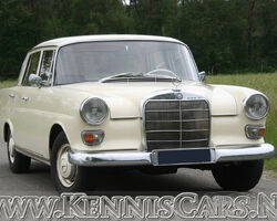 Mercedes-Benz 1967 200 Heckflosse 111-serie