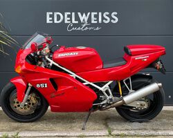 Ducati 851