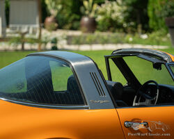 1971 PORSCHE 911 T 2.2 TARGA