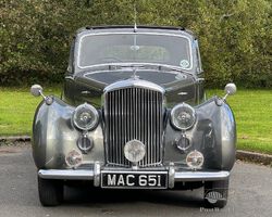1952 Bentley MK VI Sports Saloon with upgrades B40PV