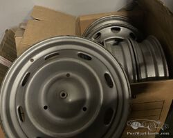 Renault R8 wheels