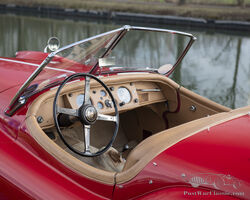Stunning LHD Jaguar XK 140 SE from 1955 Open-Two-Seater