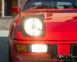 PORSCHE 924